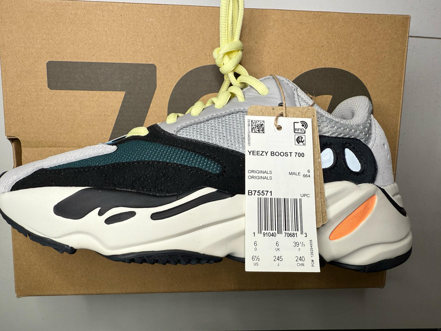 Adidas Yeezy Boost 700 Wave Runner