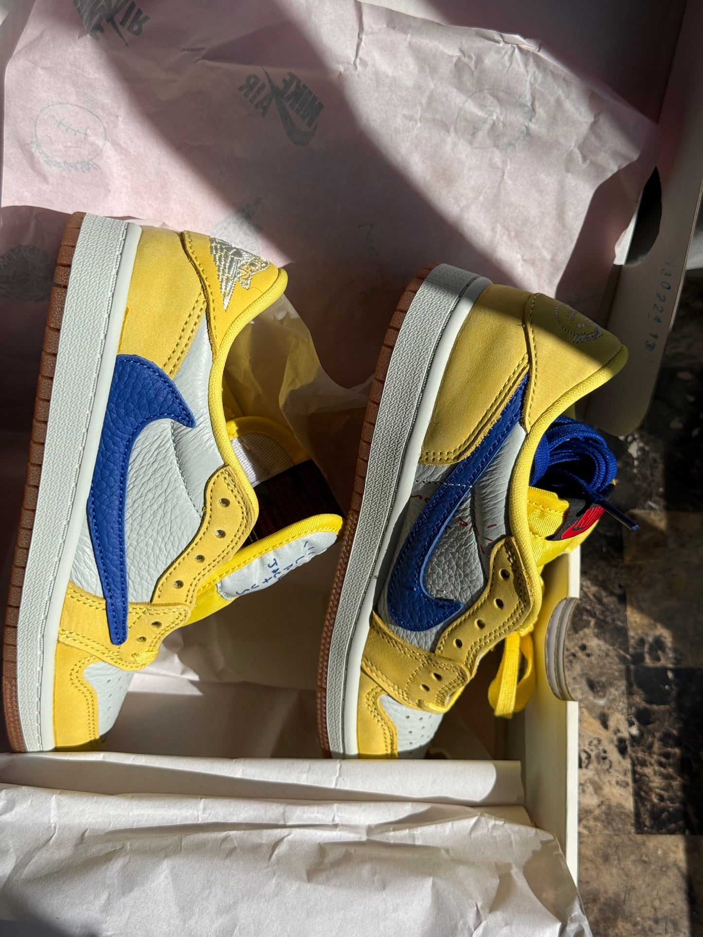 Jordan 1 Retro Low OG SP. Travis Scott Canary (ps)