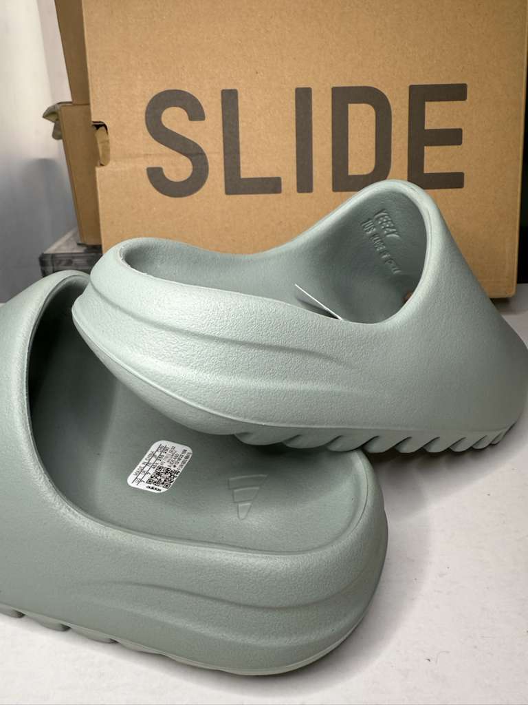 Adidas Yeezy slide State Marine