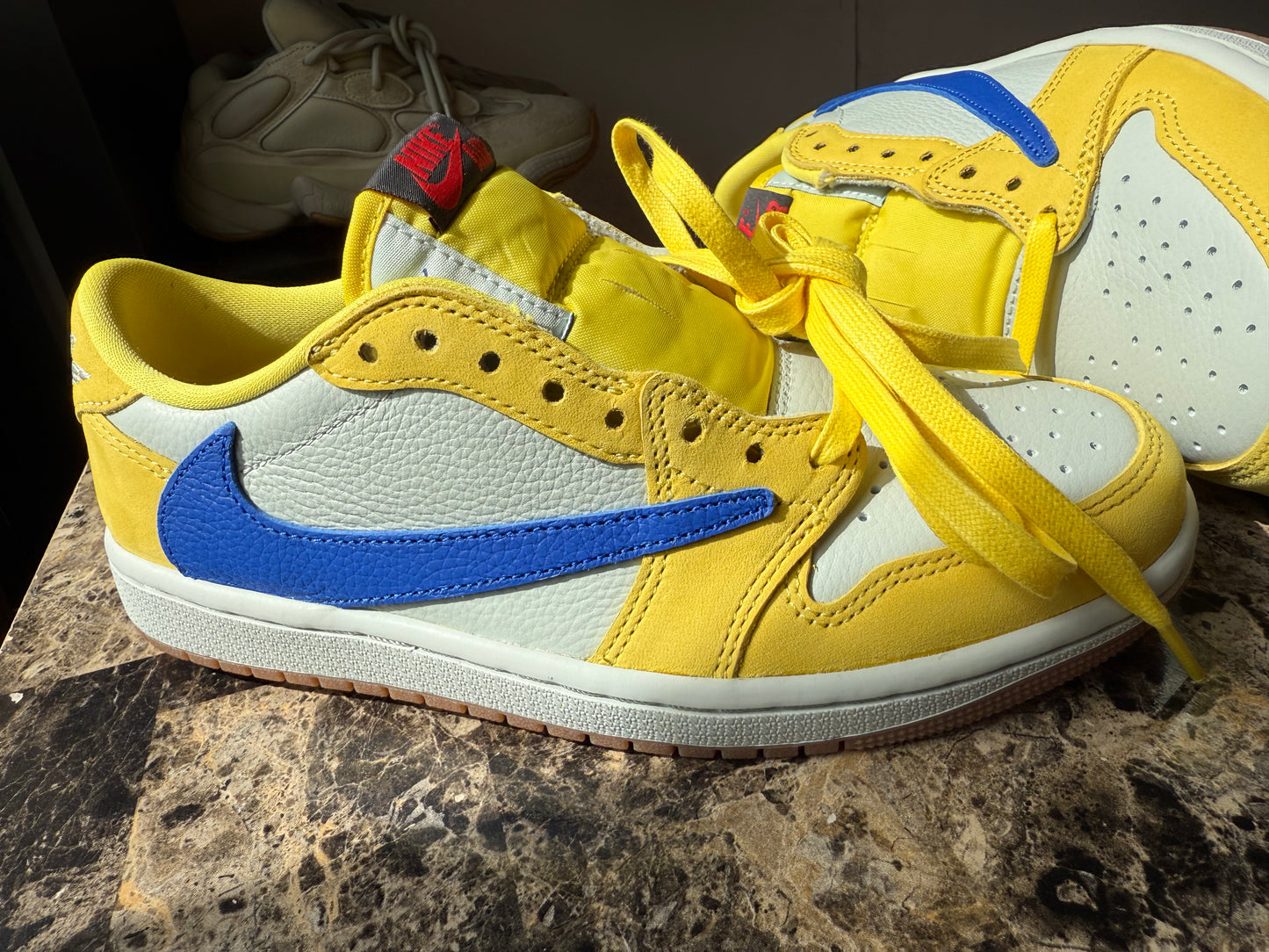 Jordan 1 Retro Low OG. Travis Scott Canary (women’s)