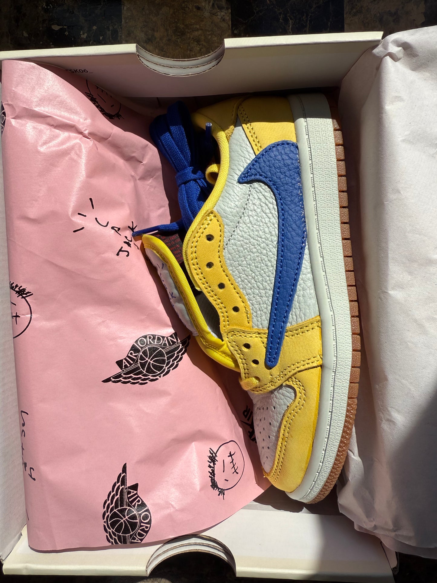 Jordan 1 Retro Low OG SP. Travis Scott  Canary (ps)