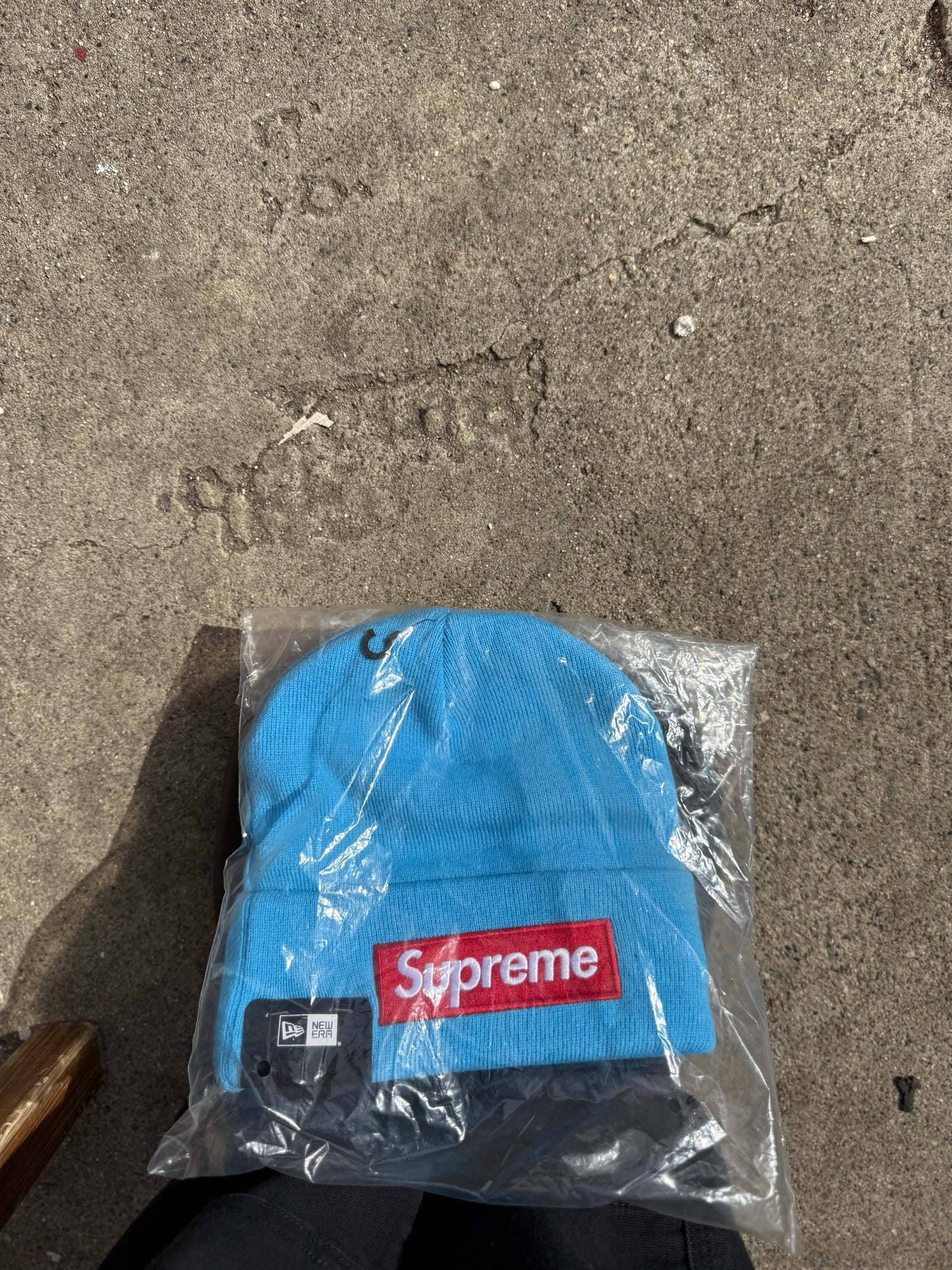 Supreme New Era Box Logo Beanie (FW25) Cyan